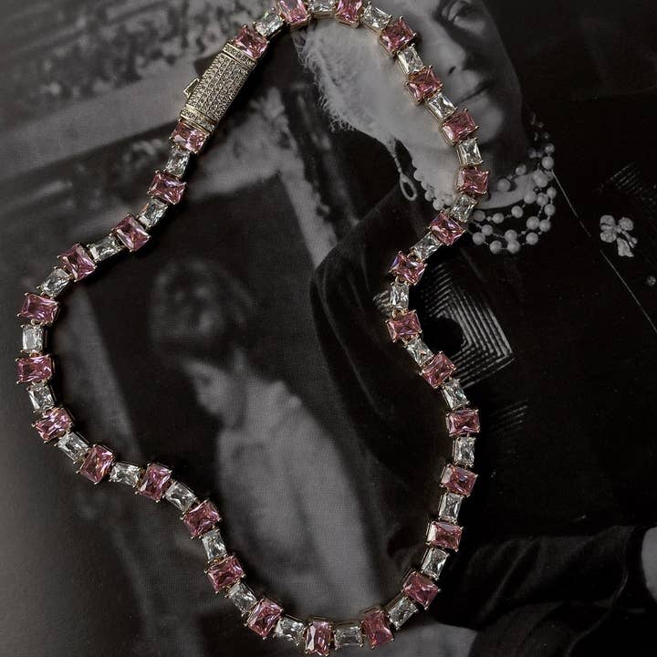 Guddommelige lys halskæde for engroshandel hos HEYMAEVE