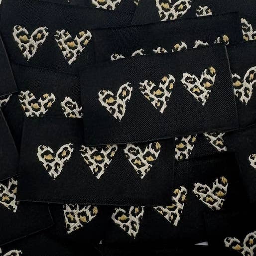 Einnäh-Etikett: 3 Herzen - Leopard für den Großhandel von L’Étiquette Home Couture
