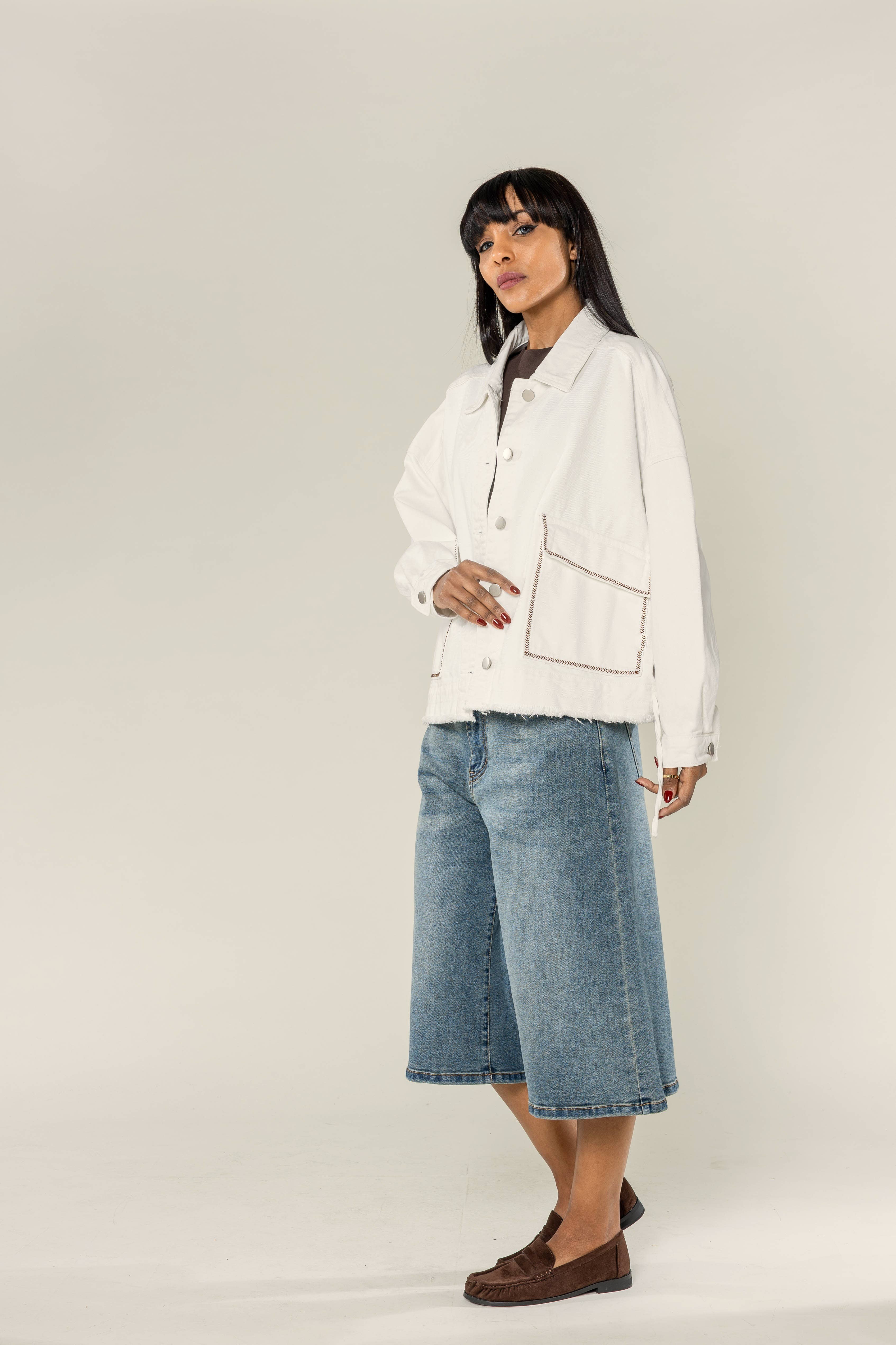 Nina Carter - Wholesale Denim Jacket - Women's - Oversized Denim Jacket Nina Carter large pockets S56244