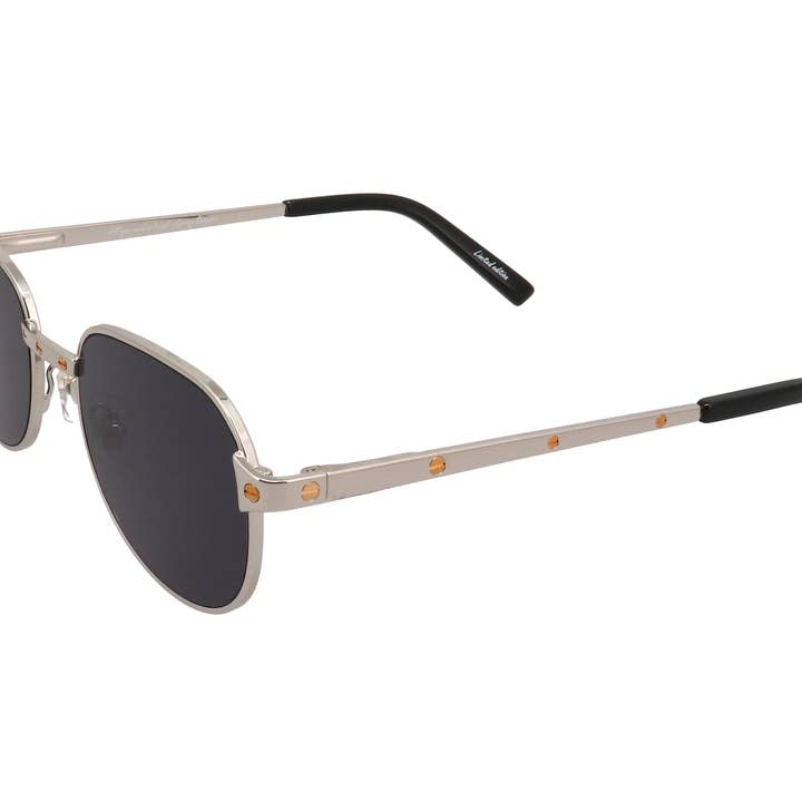 Love Collection : Detroit Player 2 Or blanc 24 carats (noir de jais) pour la vente par Vintage Frames Company