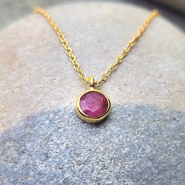 Heart and Lotus Sterling Silver Jewelry – Colar pingente/pendente por atacado – Colar de Pedra de Nascimento de Julho em Rubi + Ouro1