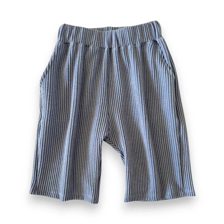 Pantalon court à côtes ondulées pour enfants – Basique inspiré du seersucker pour la vente par Best Day Ever Kids