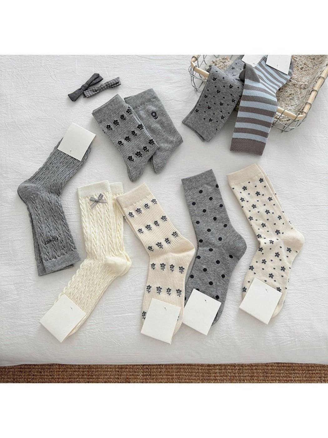 Funkyrel® Atzbranding Limited - Wholesale Socks - Women's - Rufia - Gray Floral Bow Mid-Calf Socks for Women7