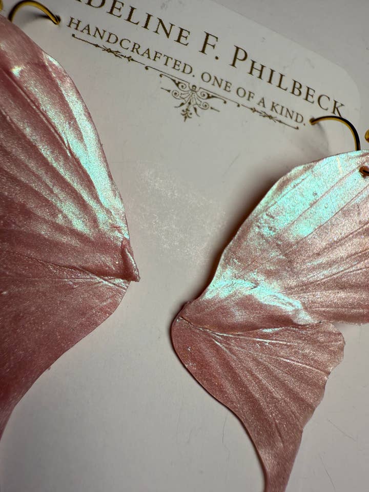 Wing25 för wholesale av Madeline Philbeck Jewelry
