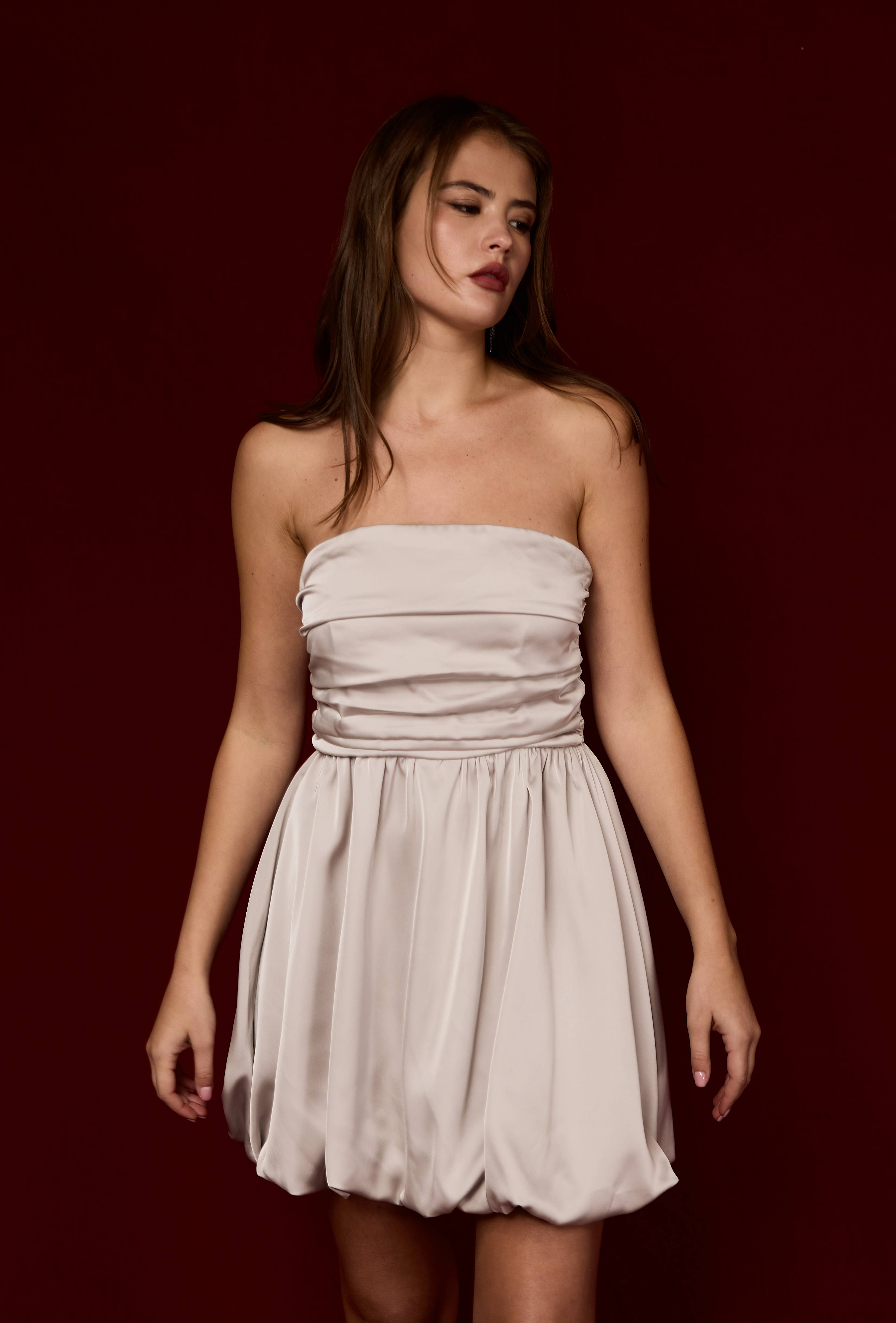 LUCCE - Vendita all'ingrosso Vestito - Donna - Abito in raso senza spalline con bustier plissettato - 16106