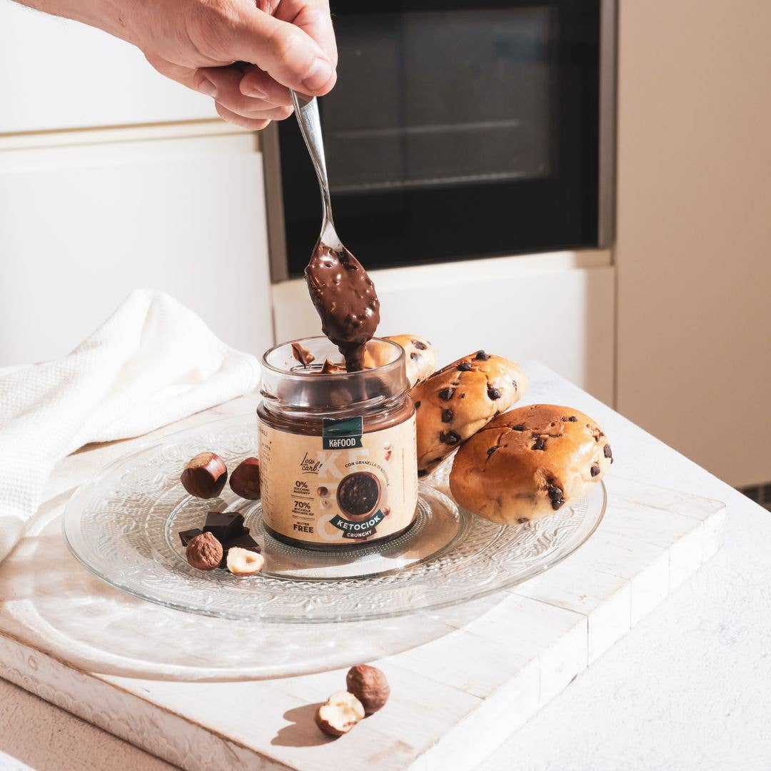 KeFood - Wholesale Nut Butter - KETOCIOK CRUNCHY 250G CREAM WITH HAZELNUT AND COCOA CRUNCH WITHOUT SUGAR6