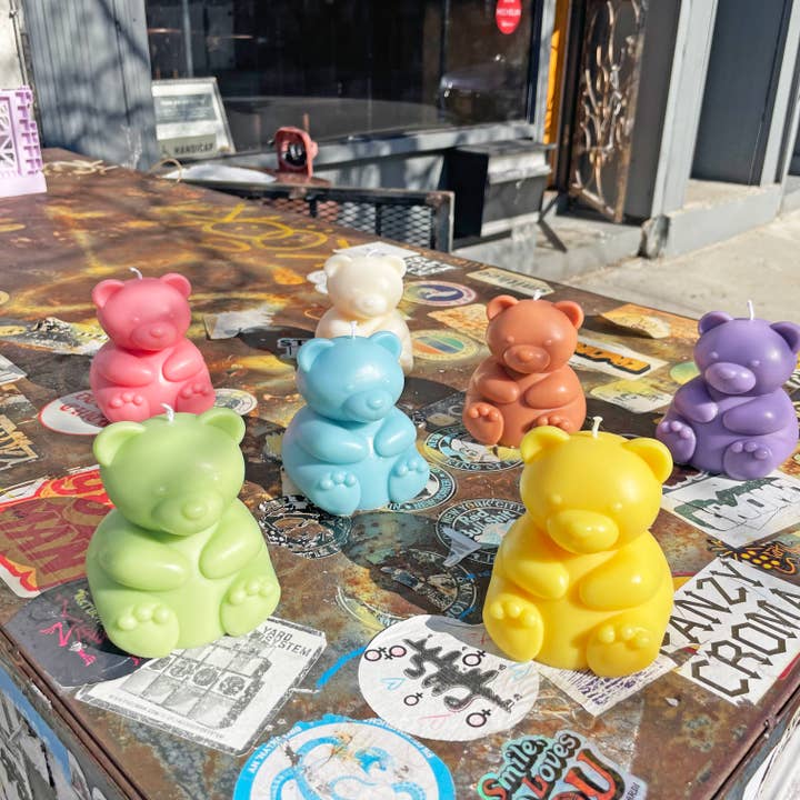 Big Bear Shaped Soy & BeesWax Candle for wholesale by YUI BROOKLYN