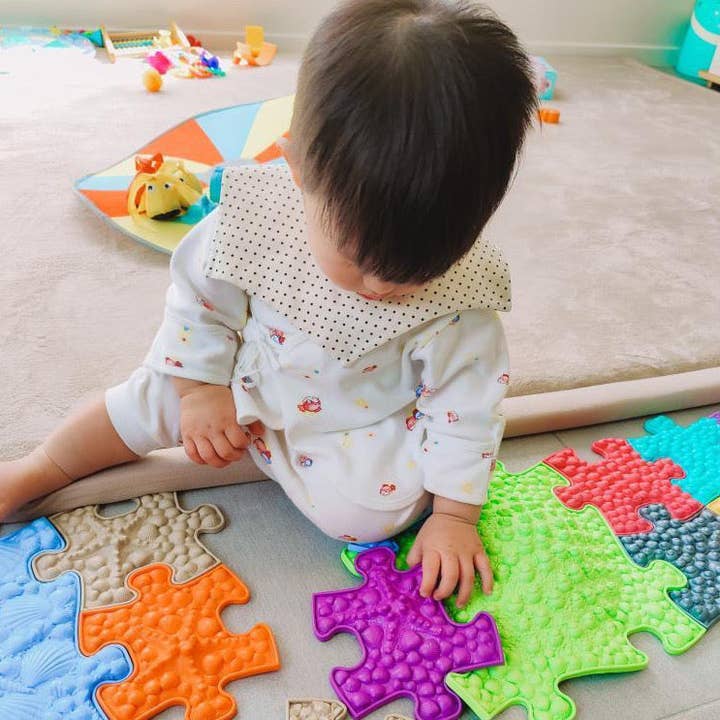 Muffik Tots Mini Sensory Playmat Set for wholesale by Tinnitots