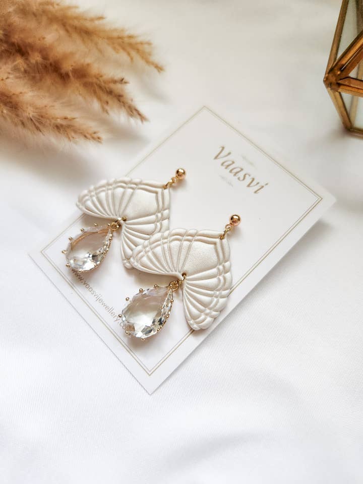 Zéphyra pour la vente par Vaasvi Jewellery