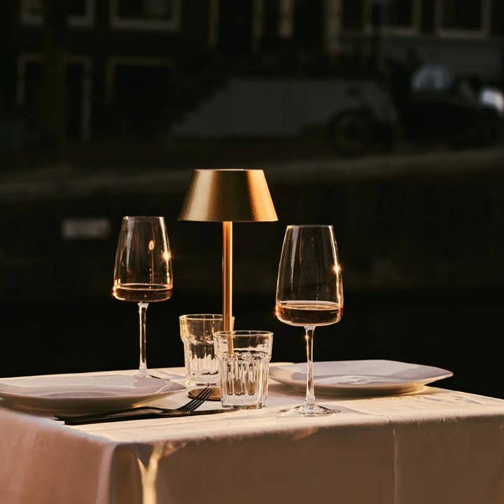 Tavellio - Wholesale Accent/desk lamp - Milou Gold - Table lamp without Cable l Modern, Design & 3 Light Modes6