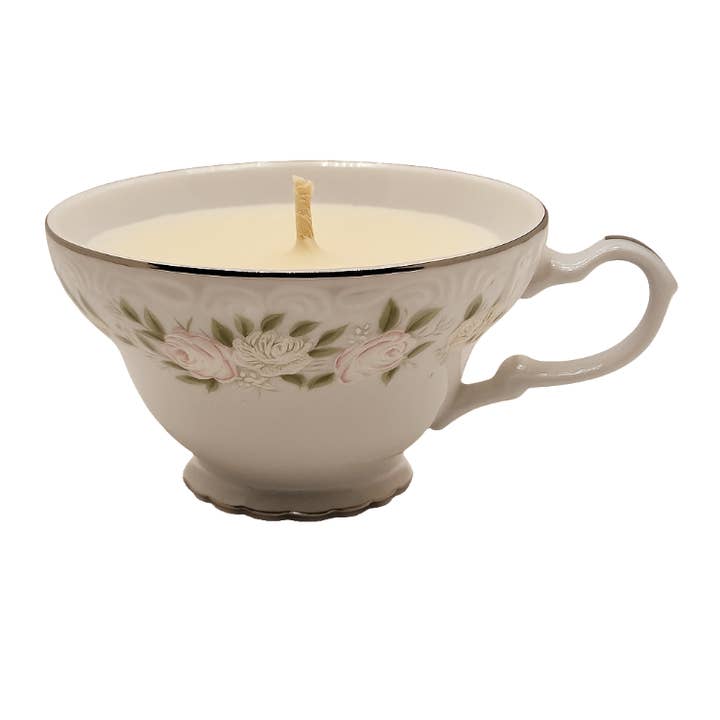 Sheffield Fine China Classic 501, Bougies Tasses à Thé 5 oz pour la vente par Beloved Bijou Adornments and Apothecary