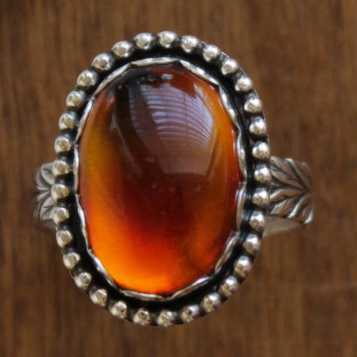 Ravfarvet Laurel-ring | Størrelse 10 for engroshandel hos Heather Louise Jewelry