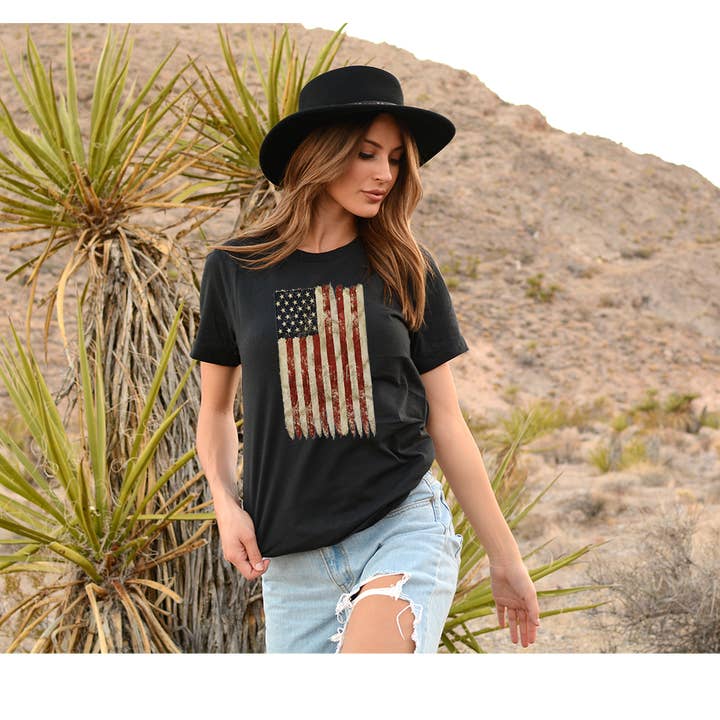 t-shirt met Amerikaanse vlag voor wholesale door The Dirty Cowgirl Apparel