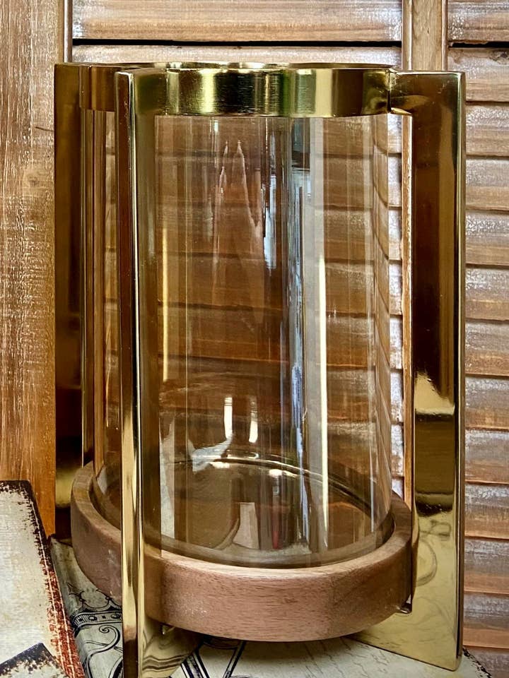 Hurricane, Small 8x8x10" for wholesale by The Light Garden Collection