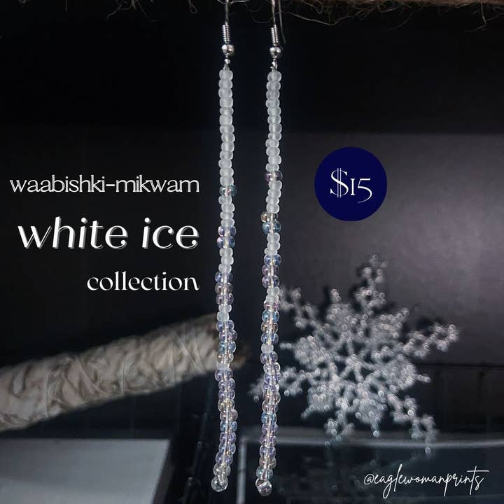 Boucle d'oreille asymétrique Icicle pour la vente par Eagle Woman Prints