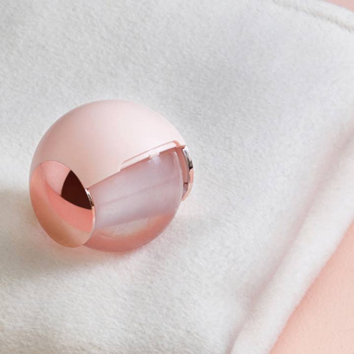 Avenue Wholesale - Wholesale Lint roller - Stick With Me Travel Lint Roller Ball in Pink