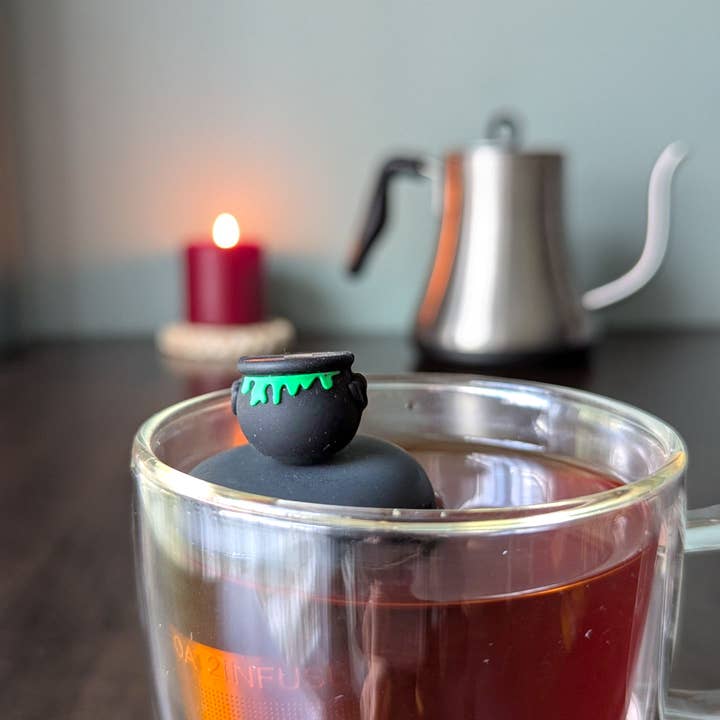 Float2infuse Tea Infuser - Wholesale Tea Strainer/Infuser - Black Cauldron | Floating Tea Steeper | Grey Base | Black2