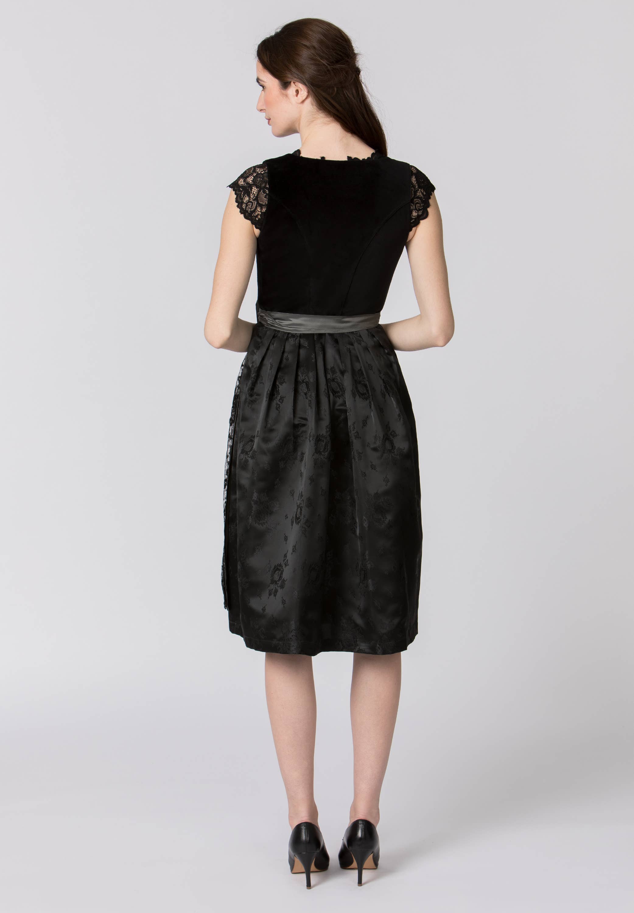 black Dirndl Esta for wholesale on Faire2