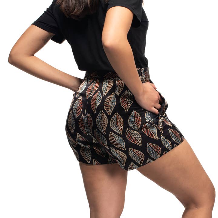 Kurinji - Venta al por mayor Pantalones cortos - Mujer - Pantalones cortos con estampado de bloques teñidos naturales Gaia