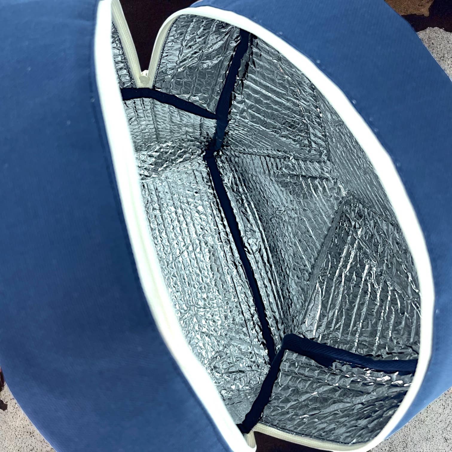 Emmanuel Création - Wholesale Cooler/Cooler Bag - Insulated backpack, "Brooklyn" navy2