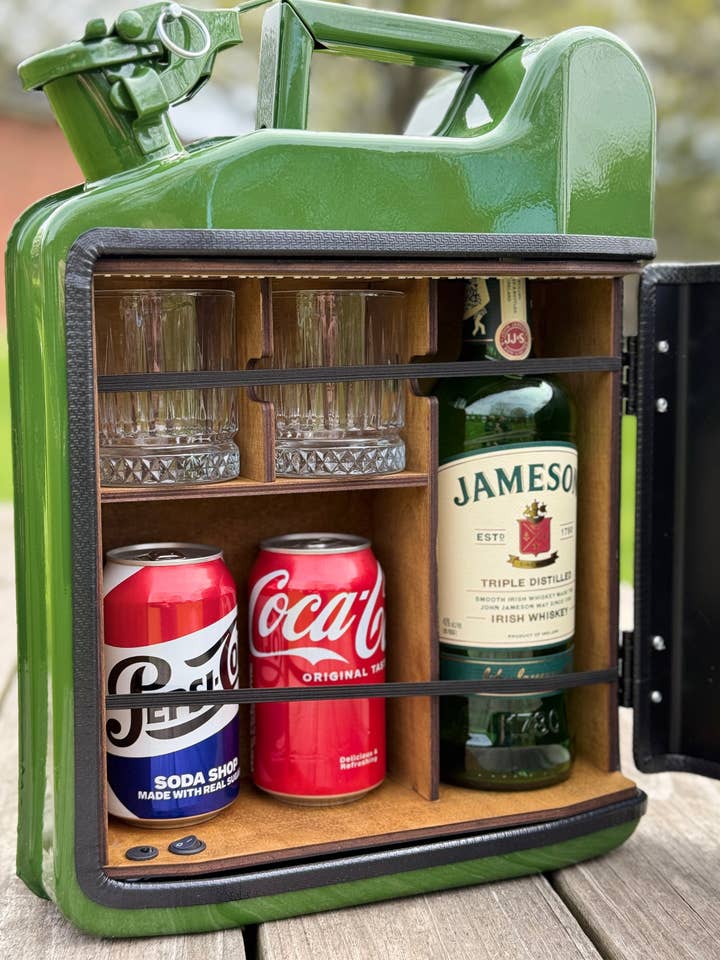 Petit BAR À ALCOOL 10L pour la vente par Timeless Steel