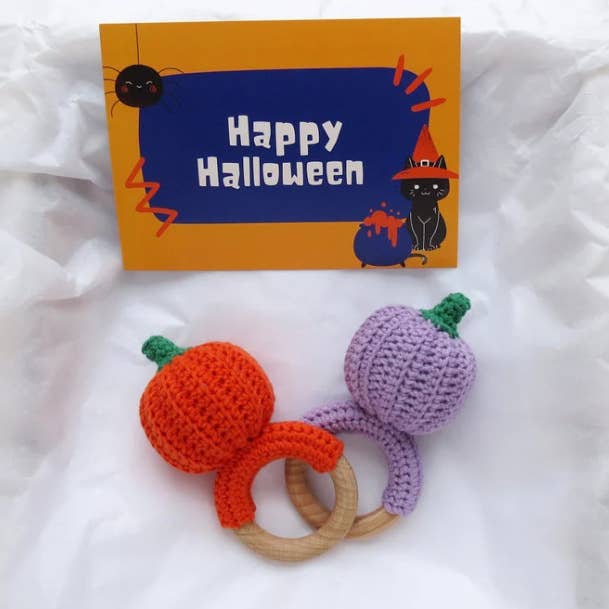 FairyBabyGifts - Vente Hochet mobile – bébé - Hochet bébé citrouille crochet anneau de dentition en bois cadeau nouveau-né1