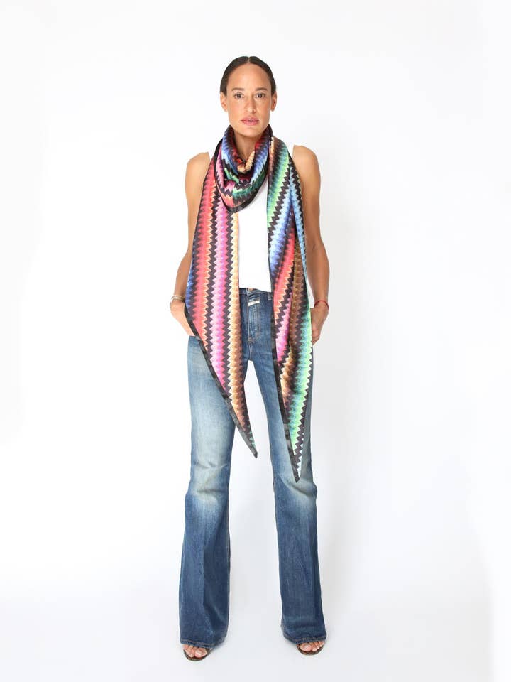 Sciarpa lunga multicolor per la vendita all'ingrosso da parte di Ebony & Ivory