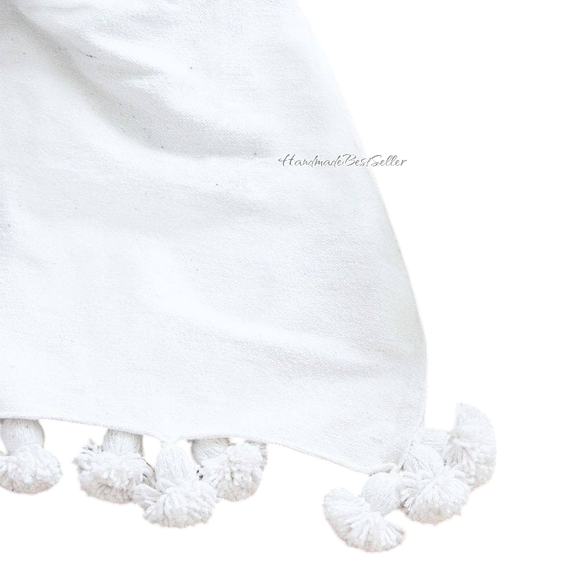 HandmadeBestSeller – wholesale Throw blanket – Handmade White Moroccan Pom Pom Blanket1
