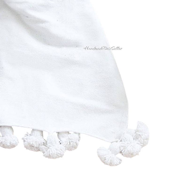 HandmadeBestSeller – wholesale Throw blanket – Handmade White Moroccan Pom Pom Blanket1