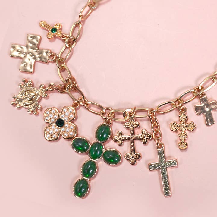 ORO Collar con dijes múltiples de cruces en acabado dorado de venta al por mayor en Faire0