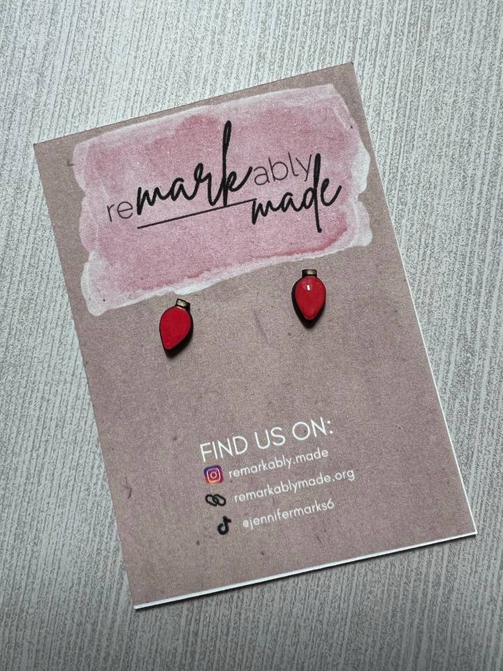 Lumières de Noël rouges pour la vente par Remarkably Made