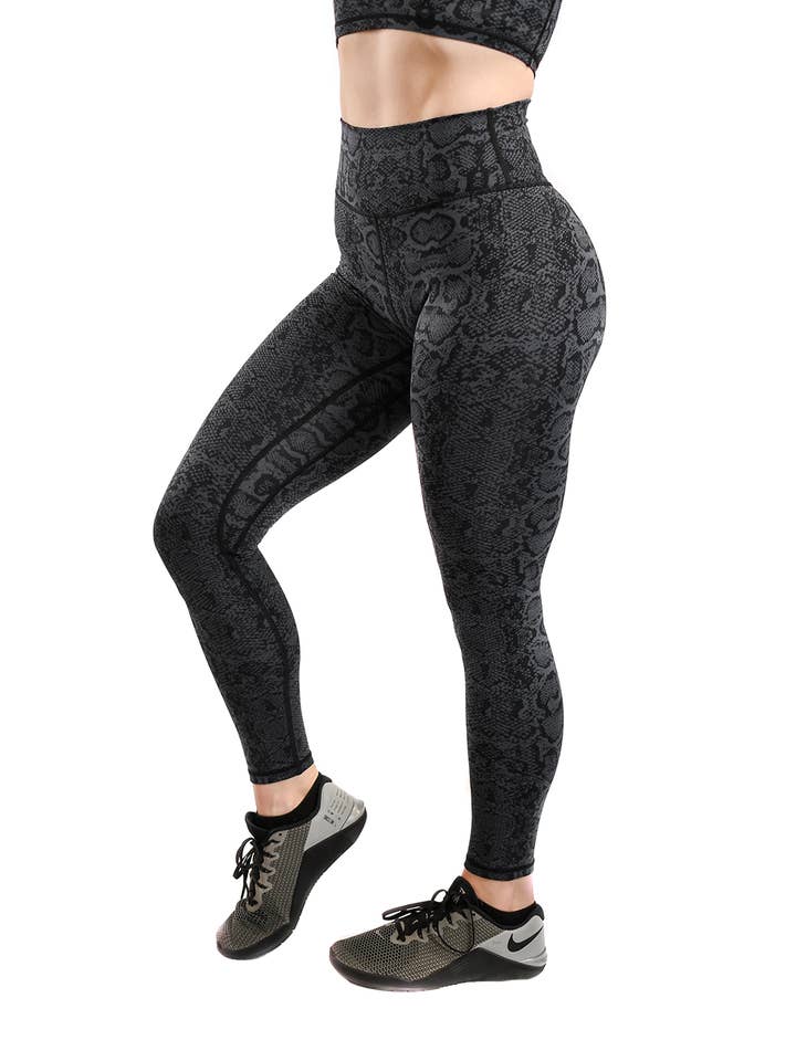 Trilogy klassieke legging- Onyx Python voor wholesale door Til You Collapse