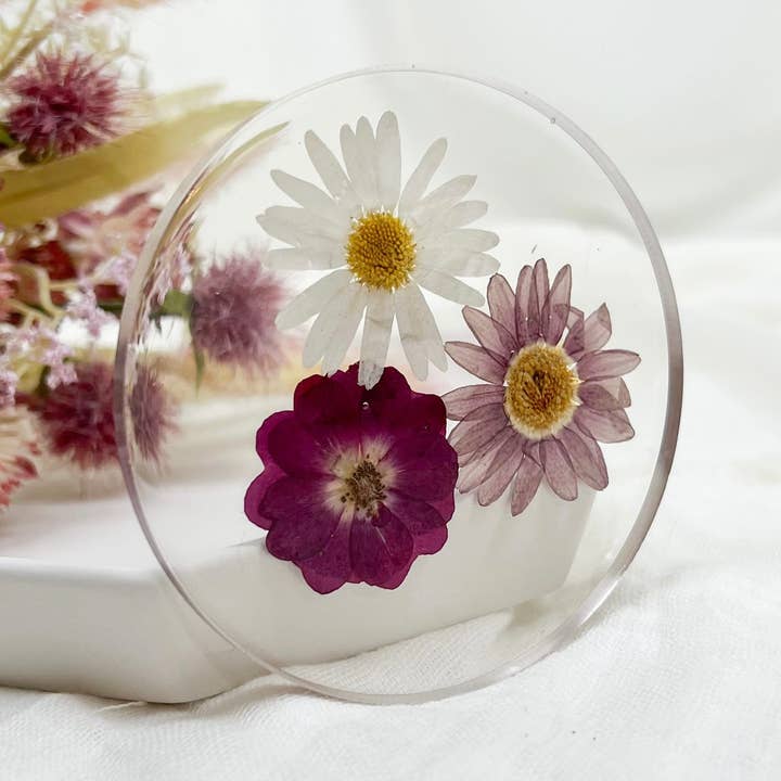 Onderzetter met gedroogde bloemen - paarse mix voor wholesale door Rooted