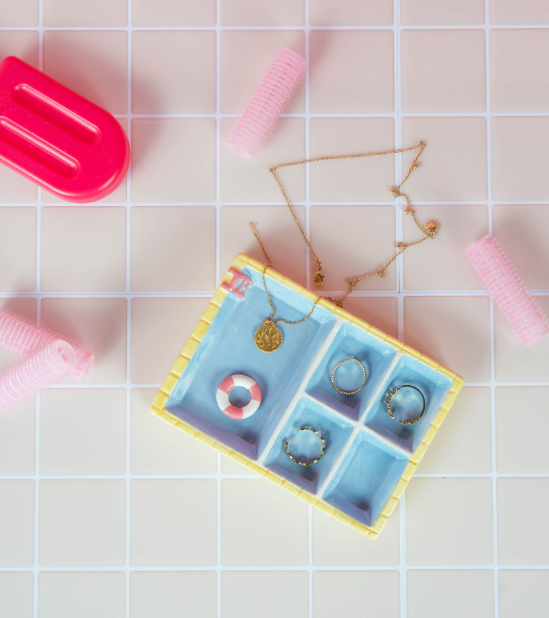 L'expressionist – wholesale Smyckesfat – Smyckesställ pool1