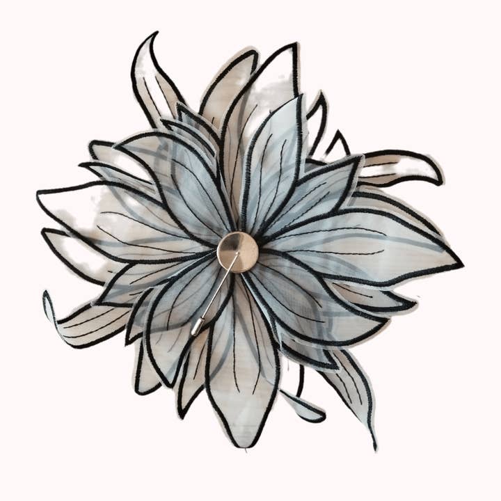 Spilla Calamita Smokey per la vendita all'ingrosso da parte di CLAUDIA DE ROSA JEWELRY