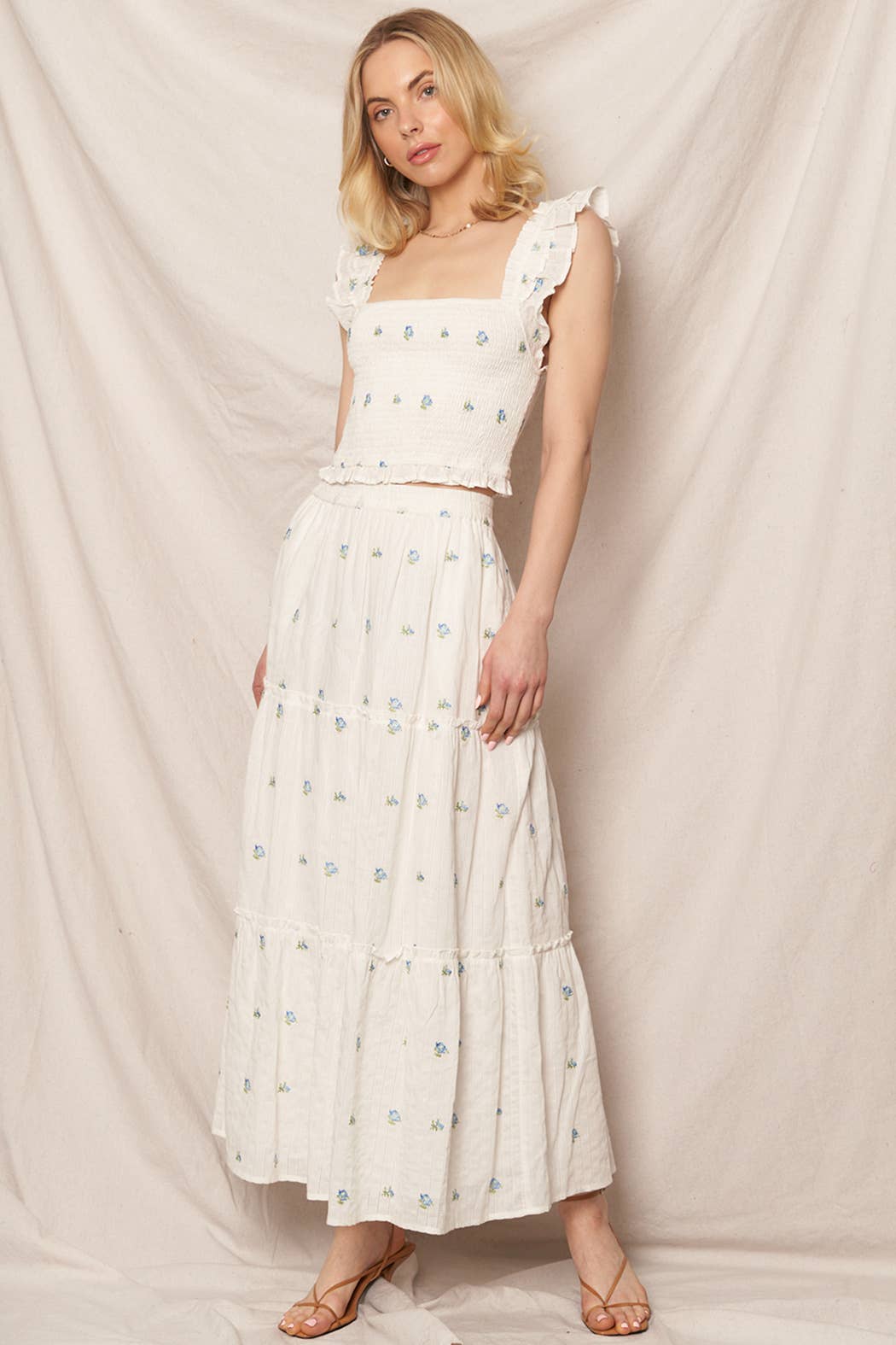 Blanc Bleu Jupe longue à volants à motif floral en vente sur Faire3