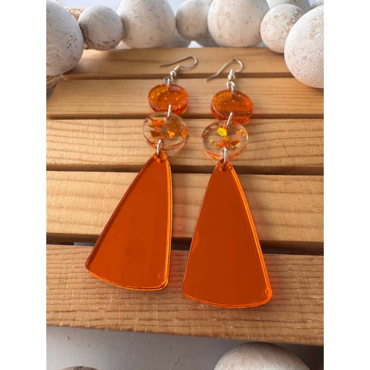 Truly Olive – Brincos de argola por atacado – Brincos de Queda com Confetti de Acrílico Laranja1