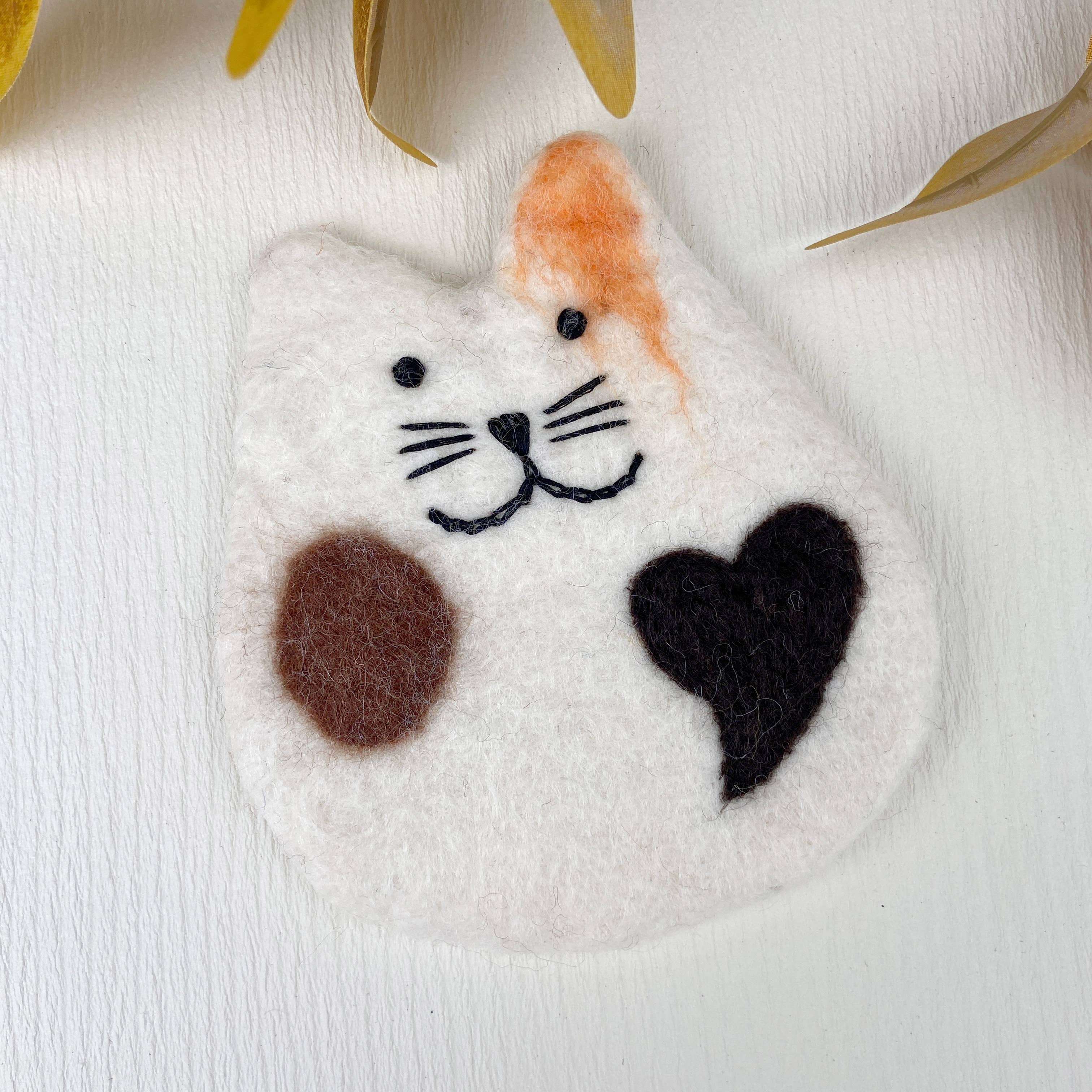 mildstyles – Base de copos por atacado – Porta-copos de Gato em Feltro de Lã com Corações, Tapetes Isolantes2