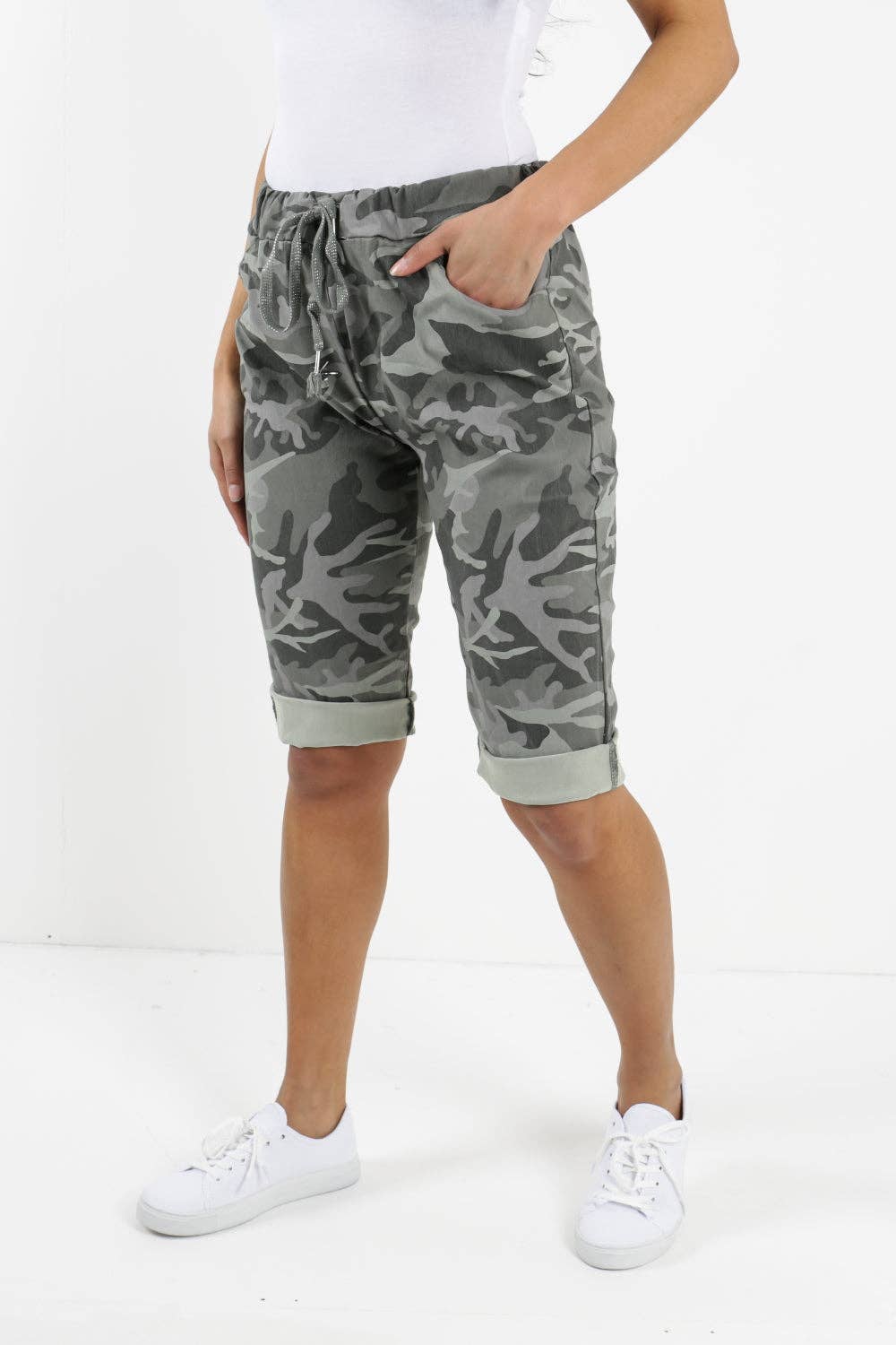 Miss Bold – wholesale Shorts – Women’s – Italian Camouflage Magic Chino Shorts123