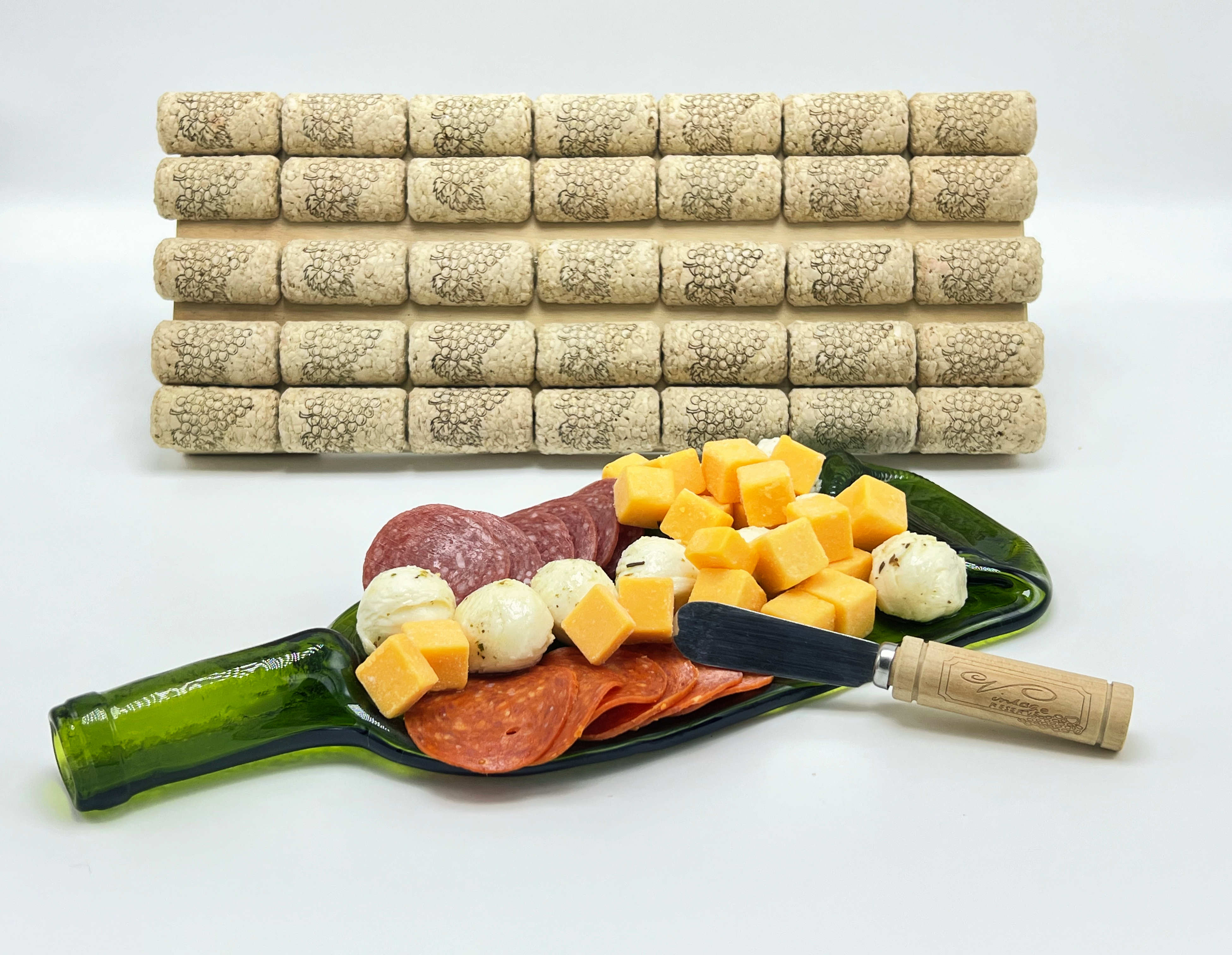 Cowgirls Re-Ride/ DBA ReCorked Creations - Vente Plateaux - Assiette d'apéritif en bouteille de vin avec épandeur7