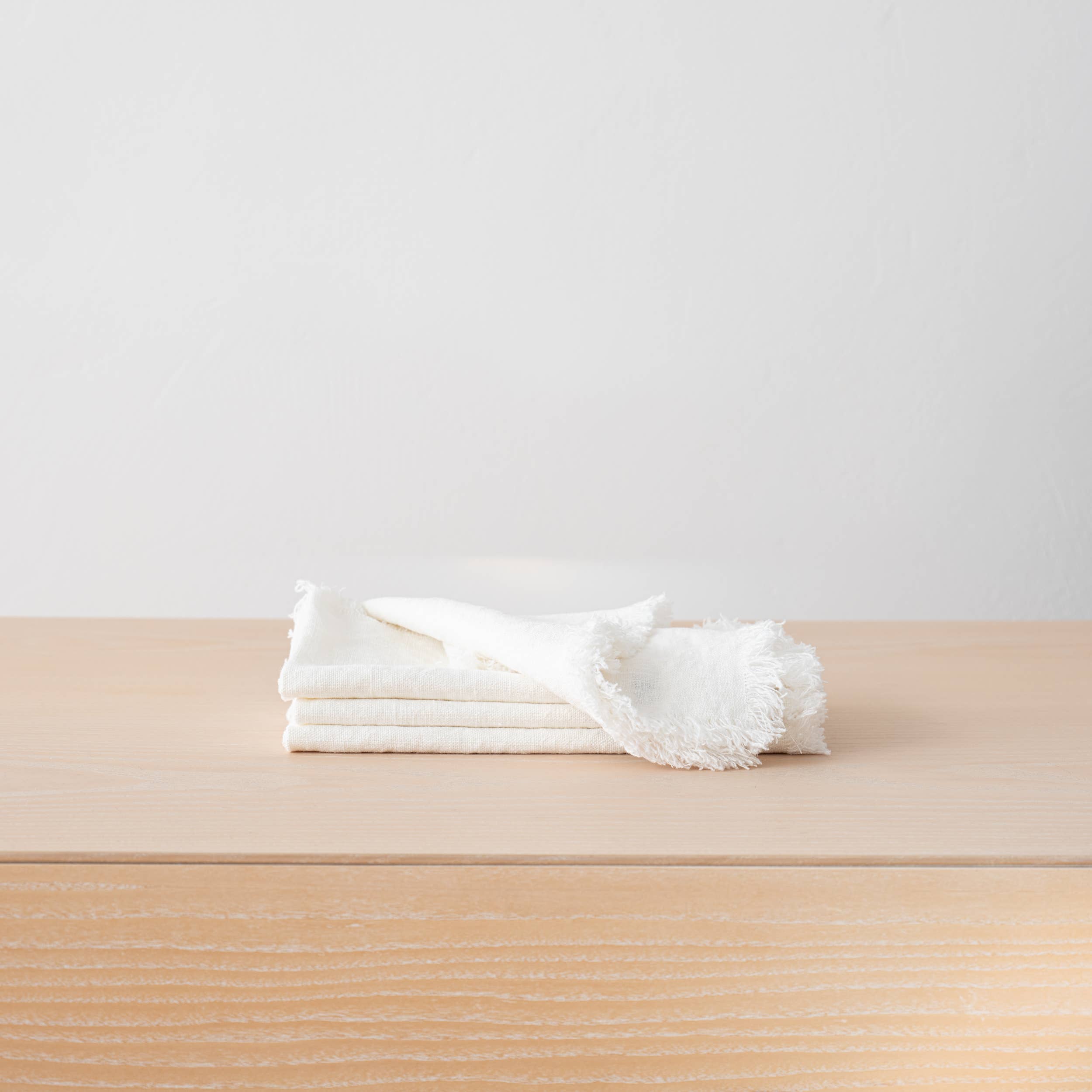 LinenMe - Wholesale Dinner & Cloth Napkin - Hand-Made Linen Napkin Terra Fringe Various 30 Colors2