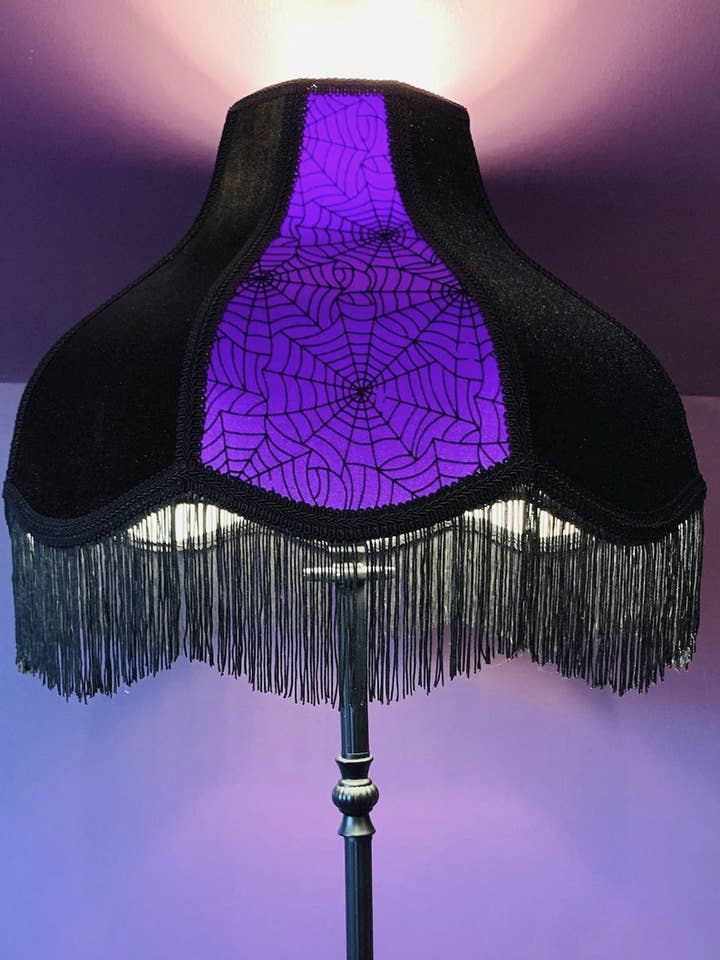 Edderkoppespind Lampeskærm | Gotisk Viktoriansk for engroshandel hos Not Your Grandma's Lampshades