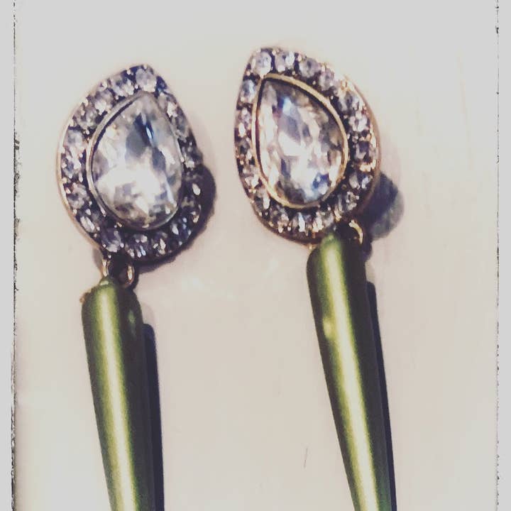 Splendidi orecchini a punta e glassa per la vendita all'ingrosso da parte di JAG/ged Edge Jewelry