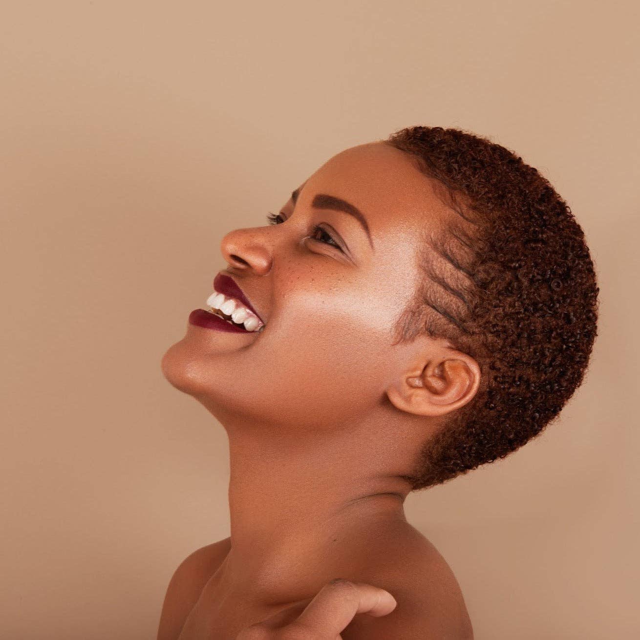 MELAYCI – wholesale Läppstift – Silkeslen sammetsläppstift med komfort – I'M GRATEFUL5