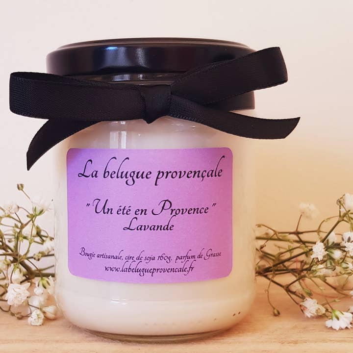 Lavendelkerze „Ein Sommer in der Provence“ für den Großhandel von La belugue provençale