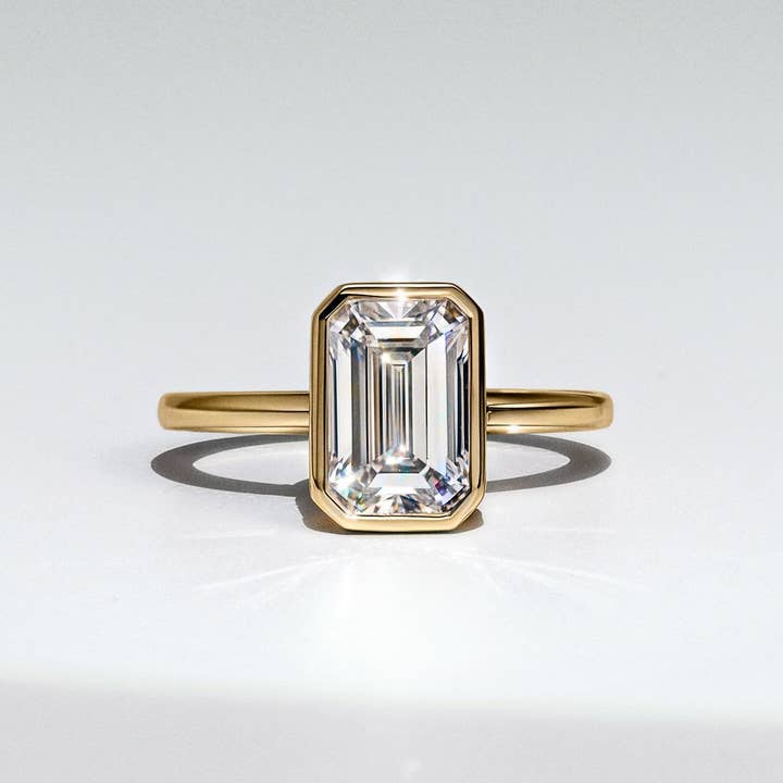 D'DAS Diamond & Jewellery - Wholesale Band/Stacked Ring - 18k Gold Emerald Cut Lab Grown Diamond Art Engagement Ring