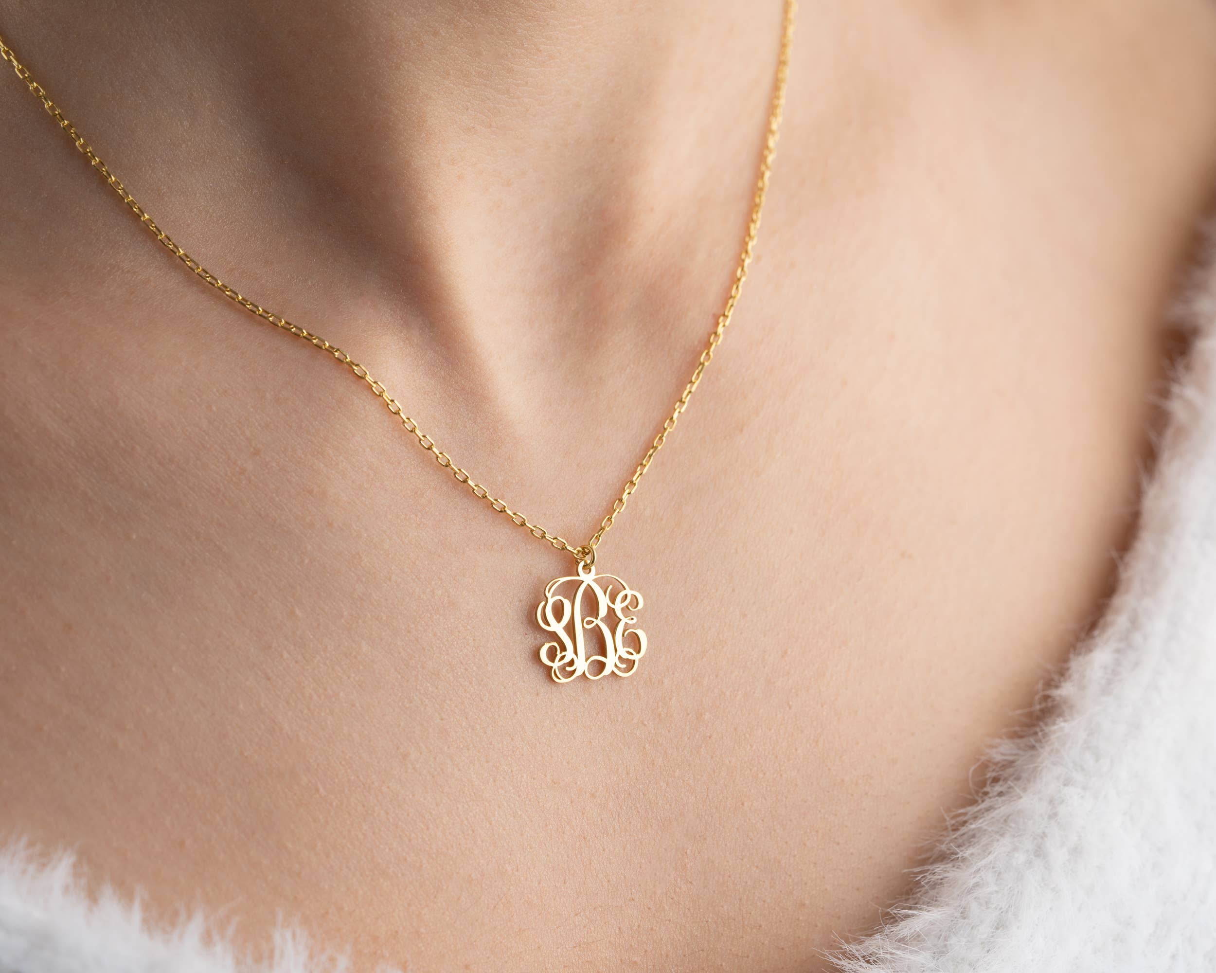 JoyPersonalized - Vendita all'ingrosso Collana con ciondolo/pendaglio - Collana con monogramma, collana con monogramma personalizzata 4