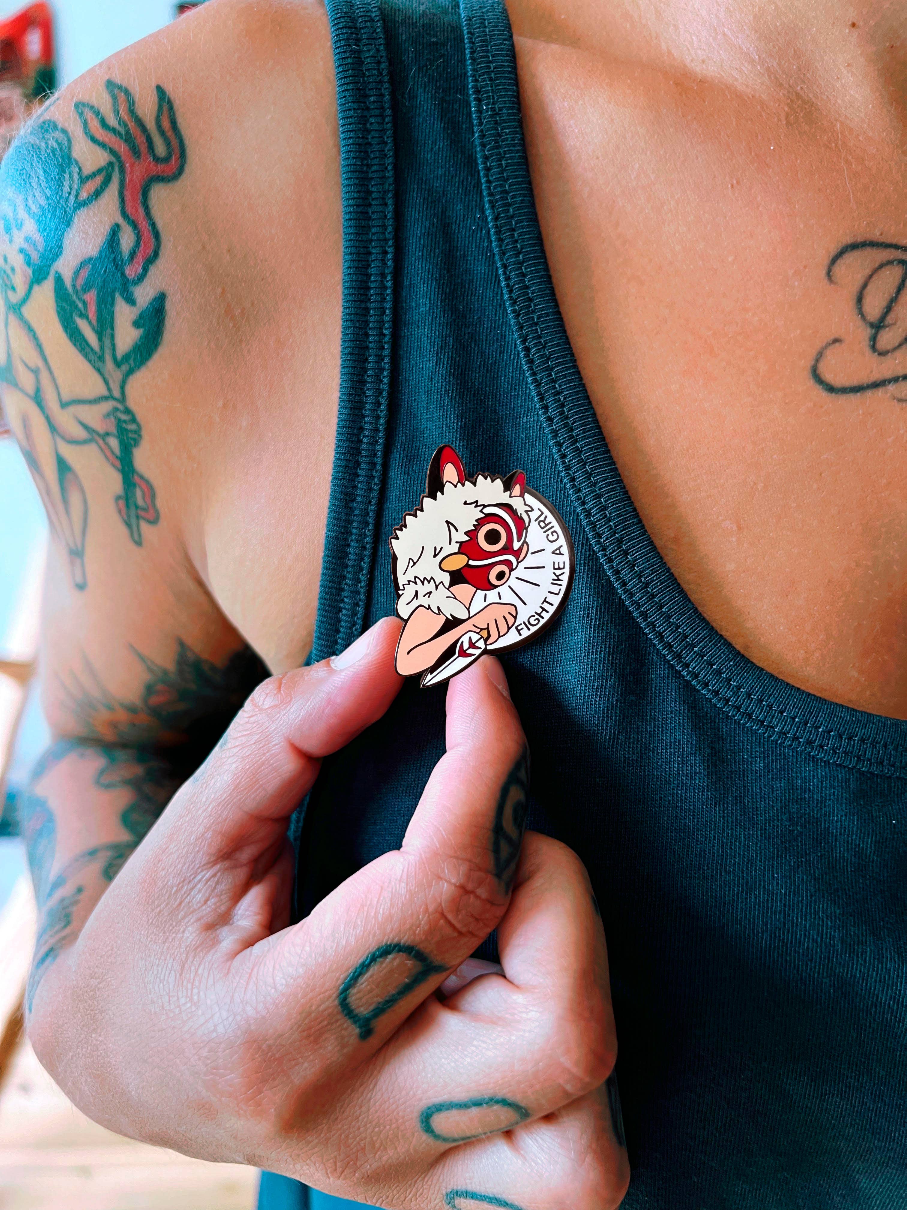 La Barbuda - No U.S. custom fees - Wholesale Lapel Pin/Button - Stay Gold Pin By La Barbuda4