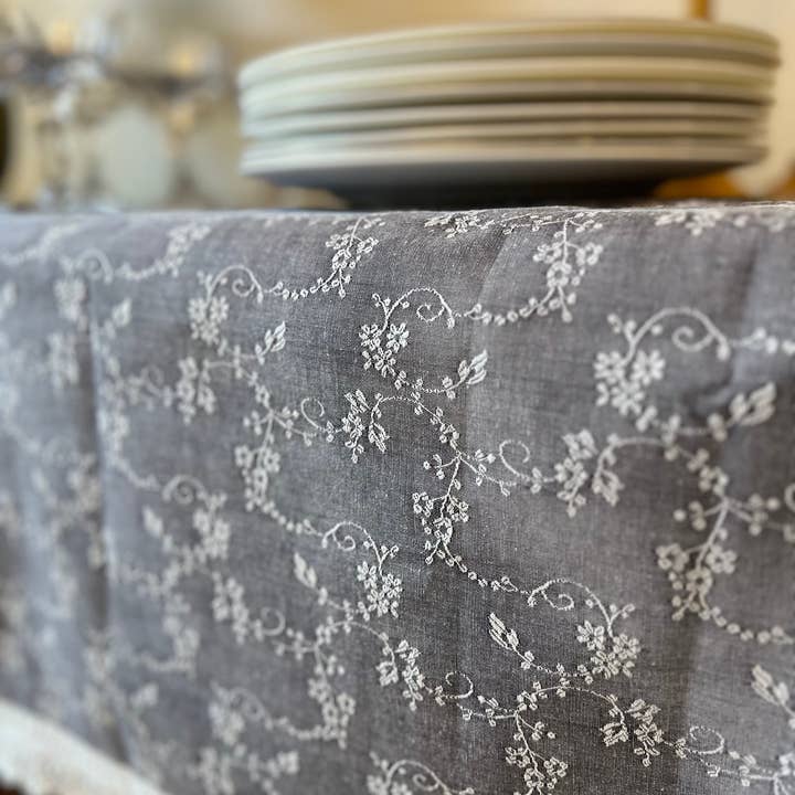 Kensington Barry - Wholesale Tablecloth - Augusta Lace Tablecloth - Manor7