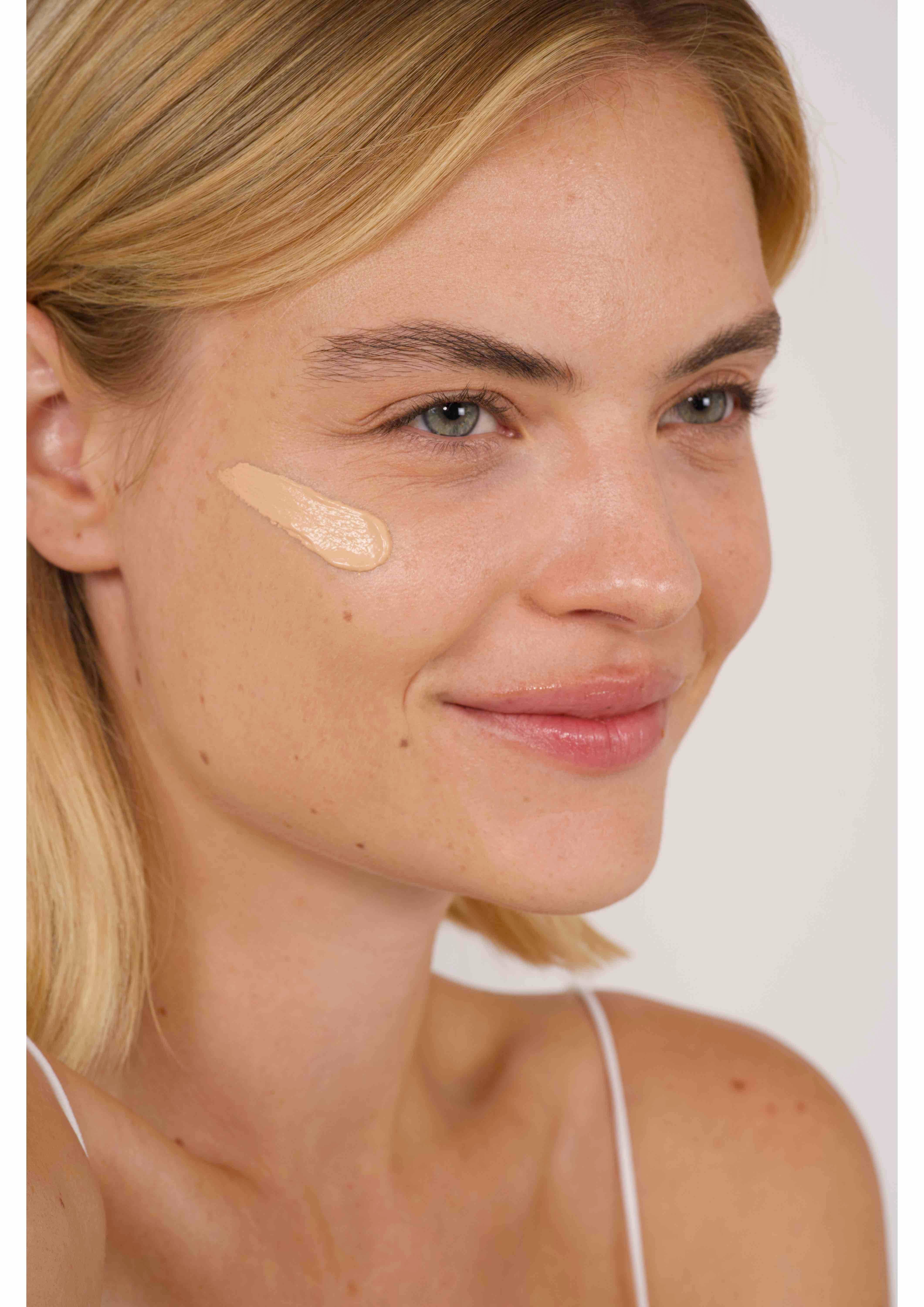 CHARLOTTE BIO - Wholesale BB/CC Cream - Mattifying BB Cream - Combination Skin3